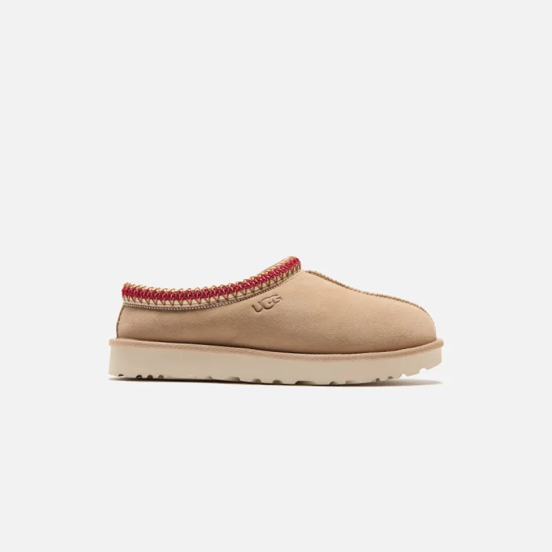 UGG WMNS Tasman - Sand / Dark Cherry sold by Kith