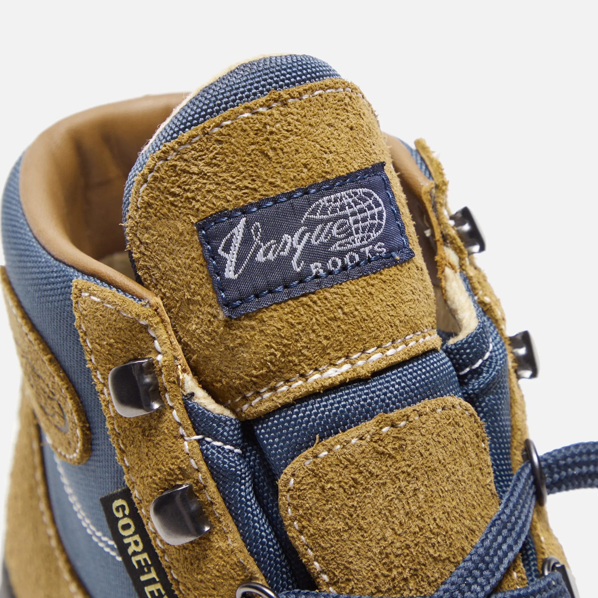 Vasque Skywalk GTX Wide - Olive / Dress Blues sold by Kith product image thumbnail 5