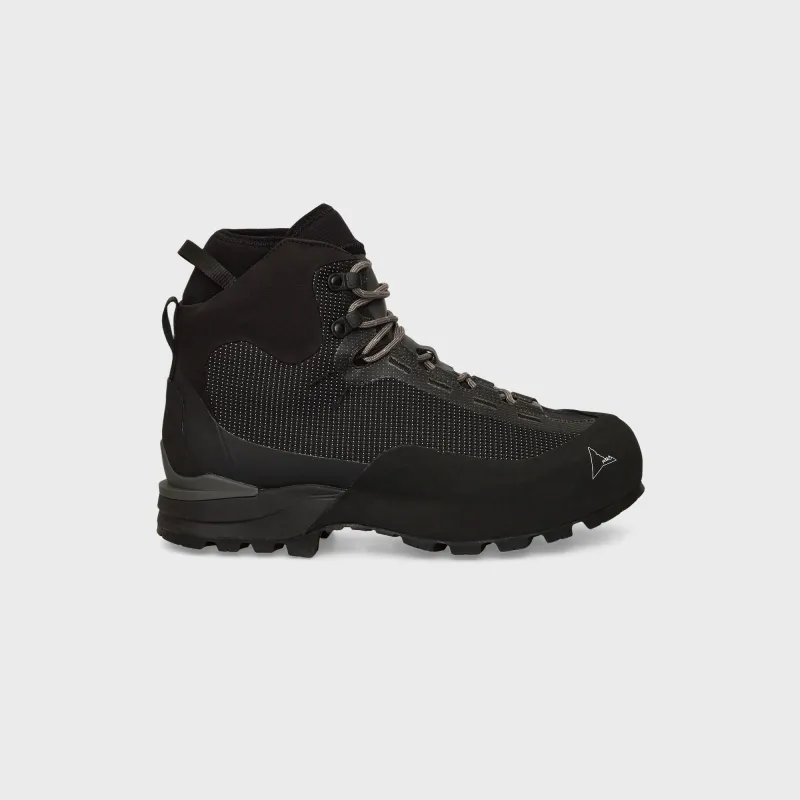 ROA Hida - Black sold by Kith