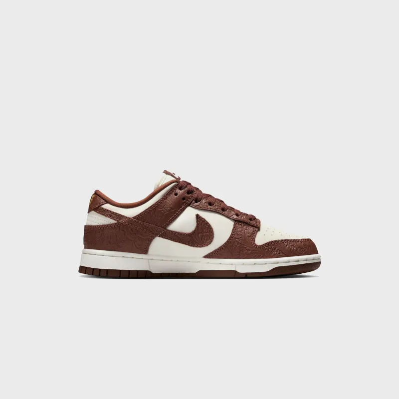 Nike WMNS Dunk Low - Sail / Fauna Brown / Metallic Gold made by Nike