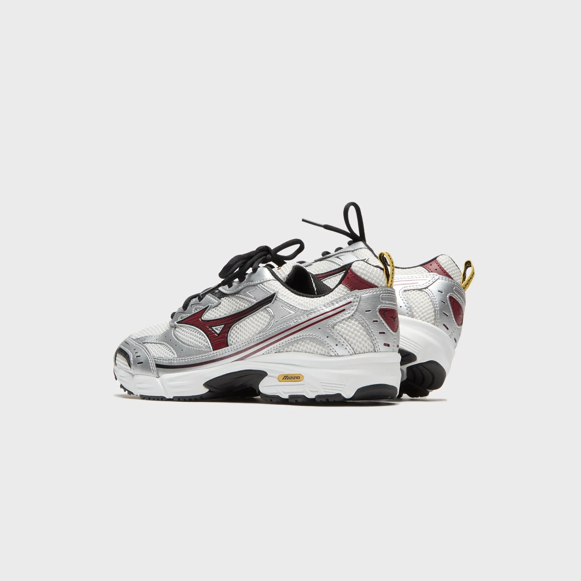 Mizuno MXR - Nimbus Cloud / Syrah sold by Kith product image thumbnail 4