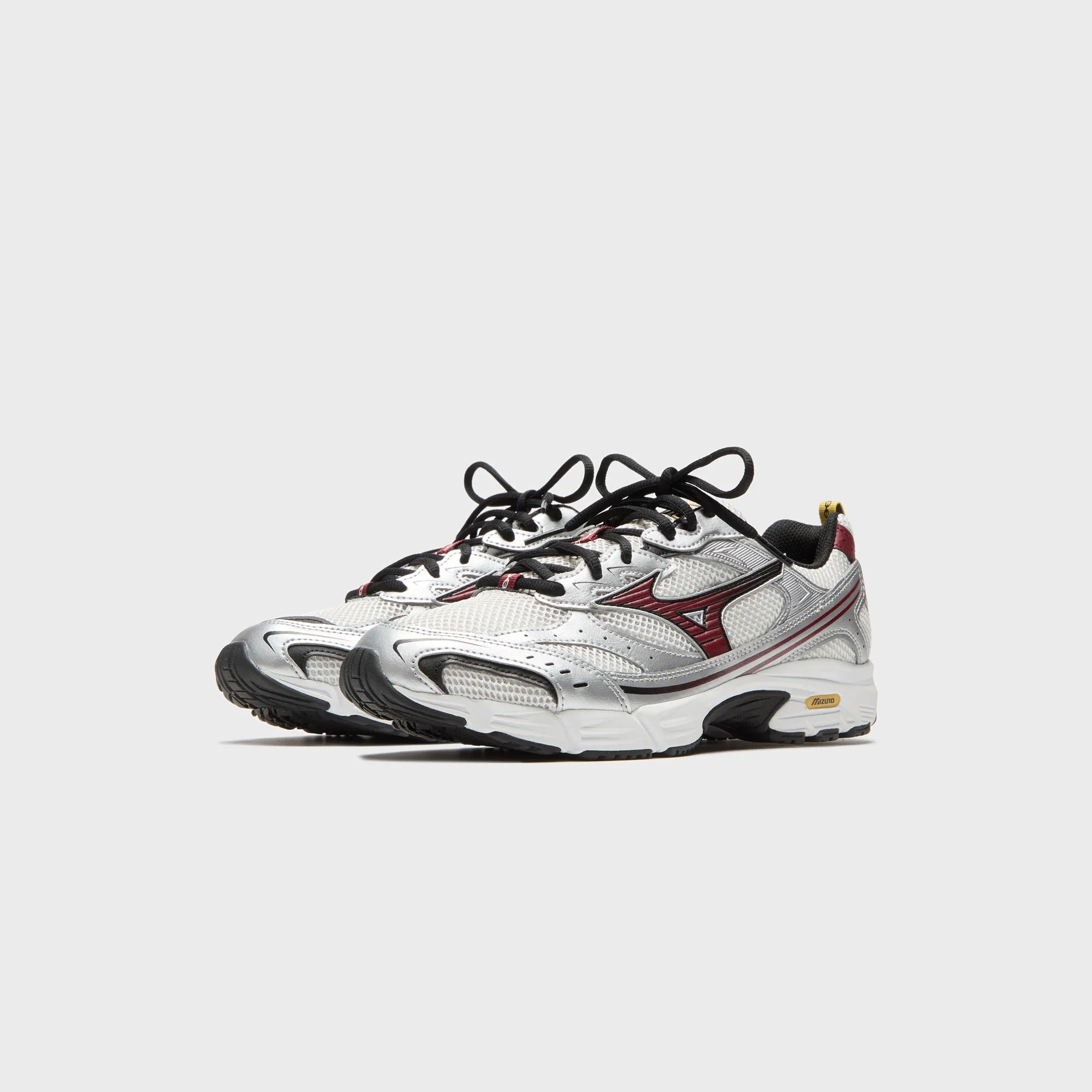Mizuno MXR - Nimbus Cloud / Syrah sold by Kith product image thumbnail 2