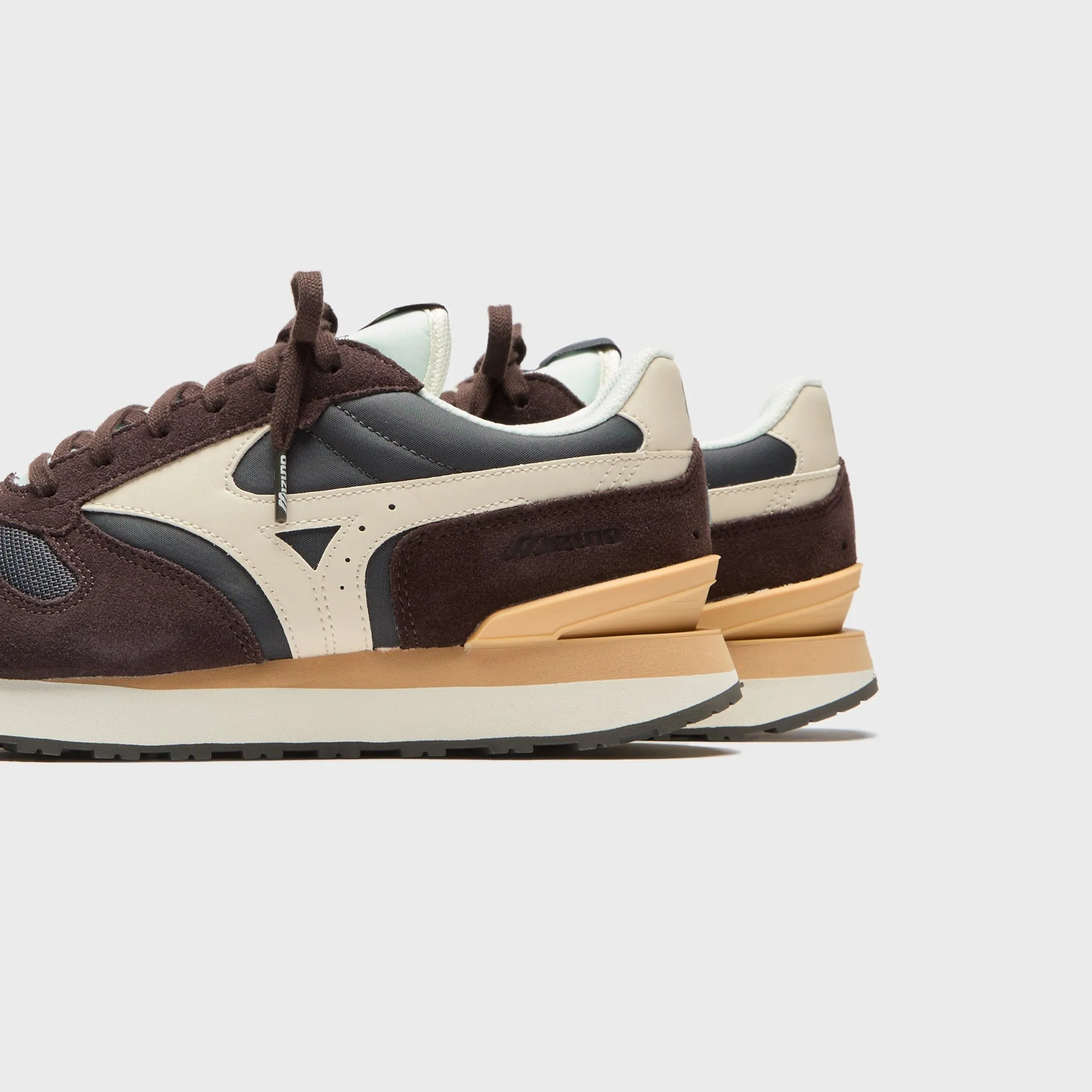 Mizuno RB87 - Black Sand / Summer Sand sold by Kith product image thumbnail 3