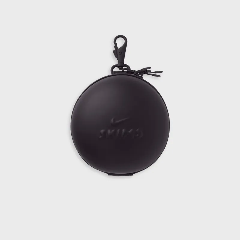 NikeSKIMS Hardshell Round Case - Obsidian made by Kith