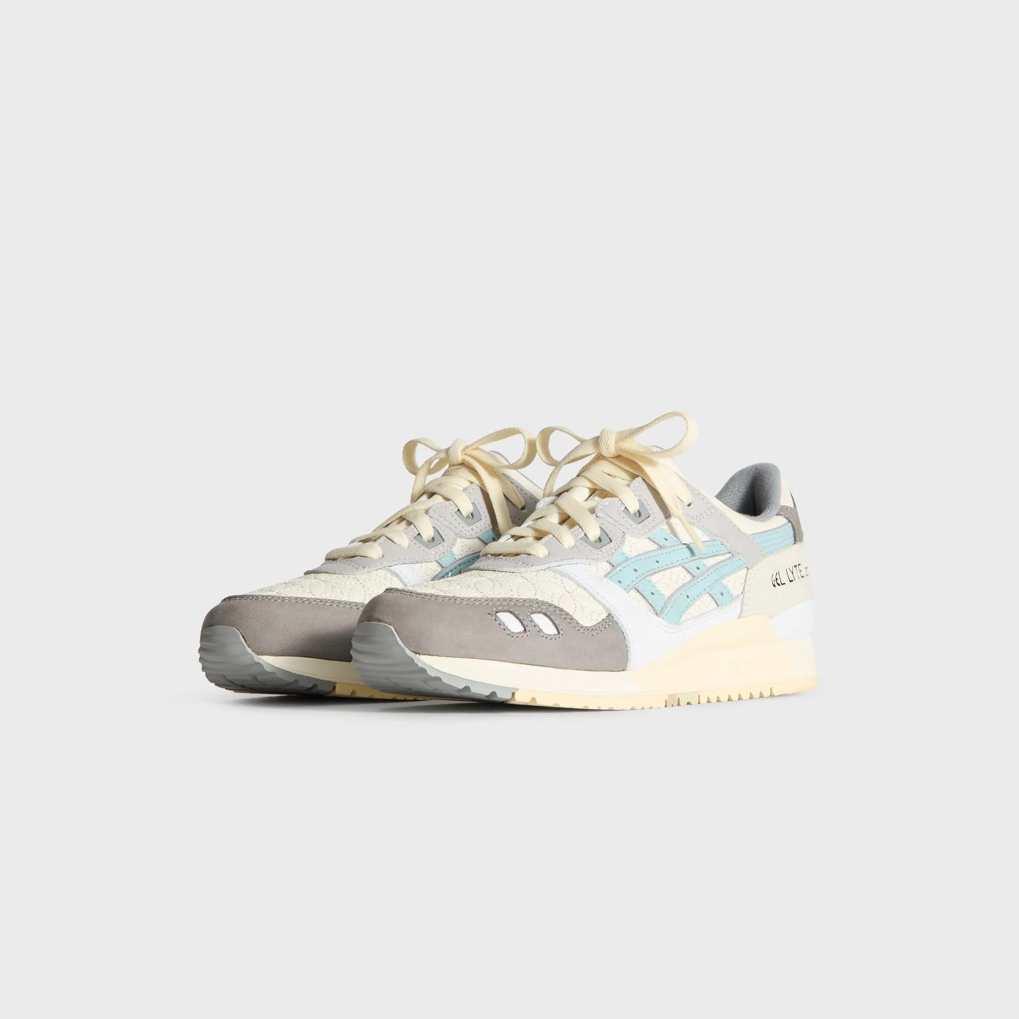 Ronnie Fieg for ASICS GEL-LYTE III Remastered - Cloud Blue sold by Kith product image thumbnail 2