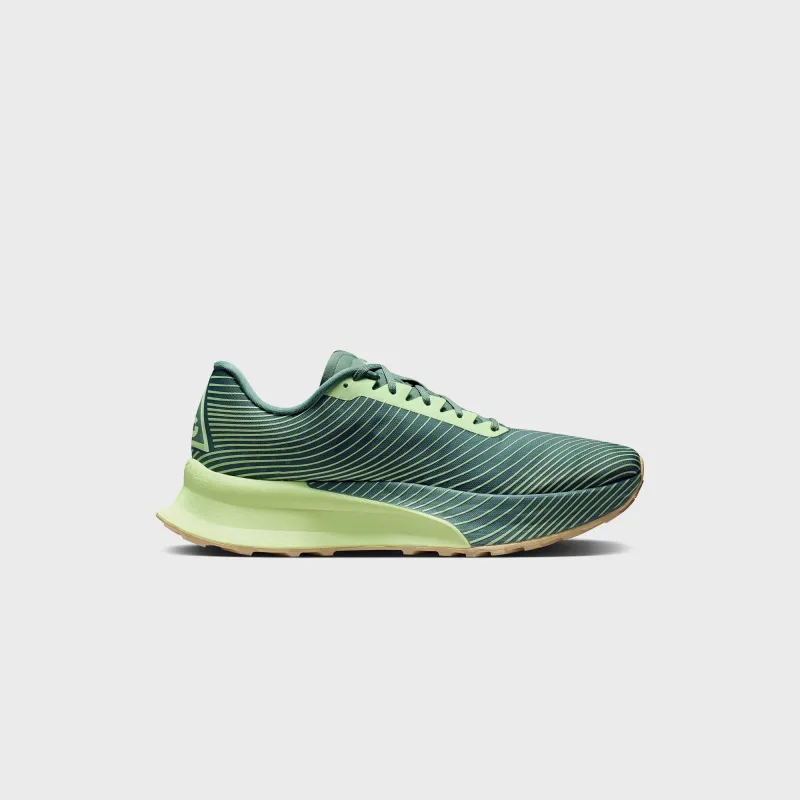 Nike ACG Ultrafly Trail - Aloe Verde / Vegas Gold / Barely Volt made by Nike