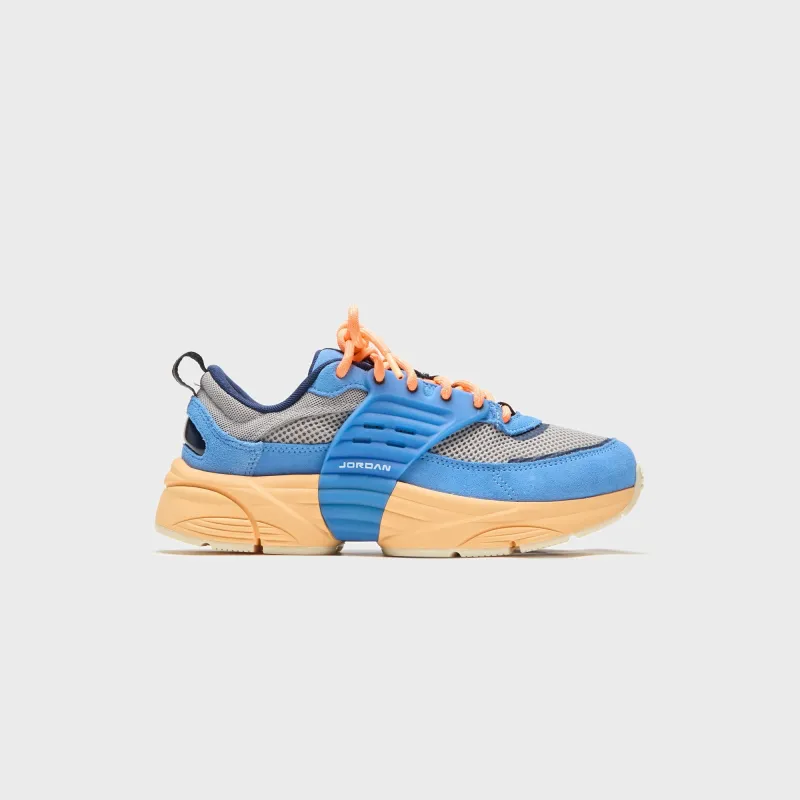 Jordan Trunner O/S - Blue Beyond / Atomic Orange / Cobblestone made by Jordan