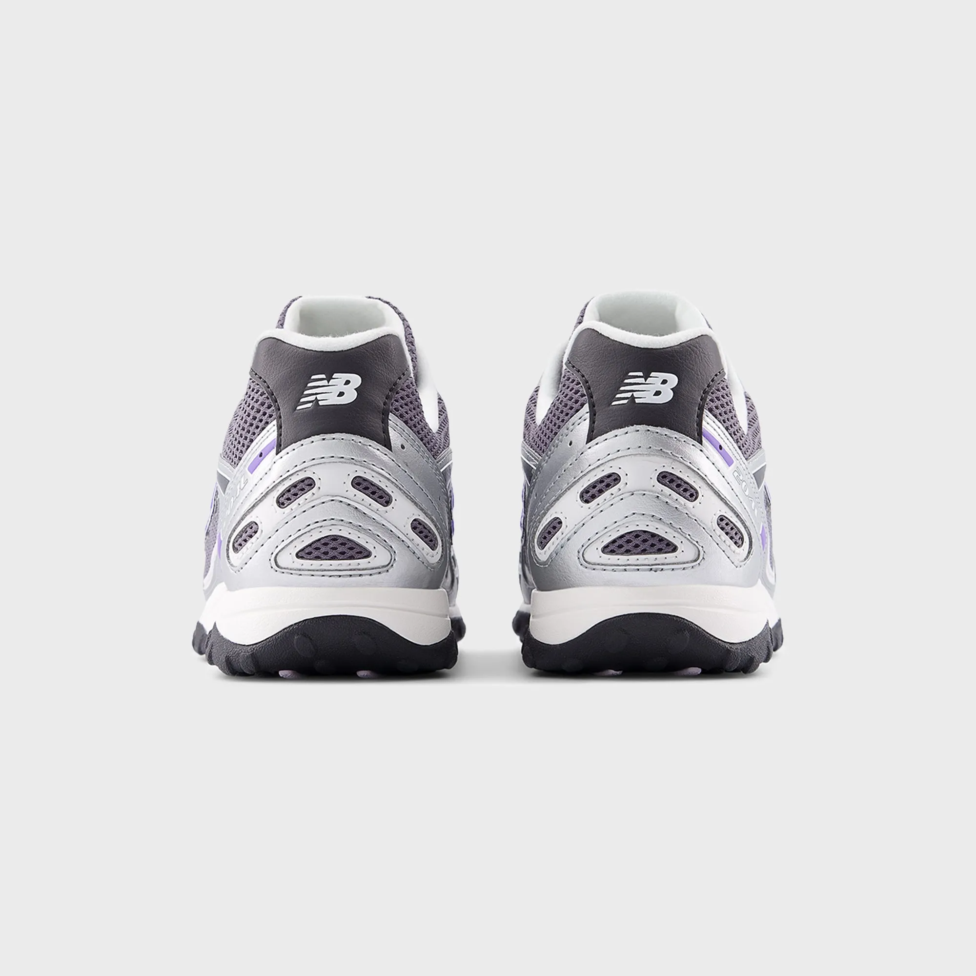 New Balance 204L - Silver Metallic sold by Kith product image thumbnail 4