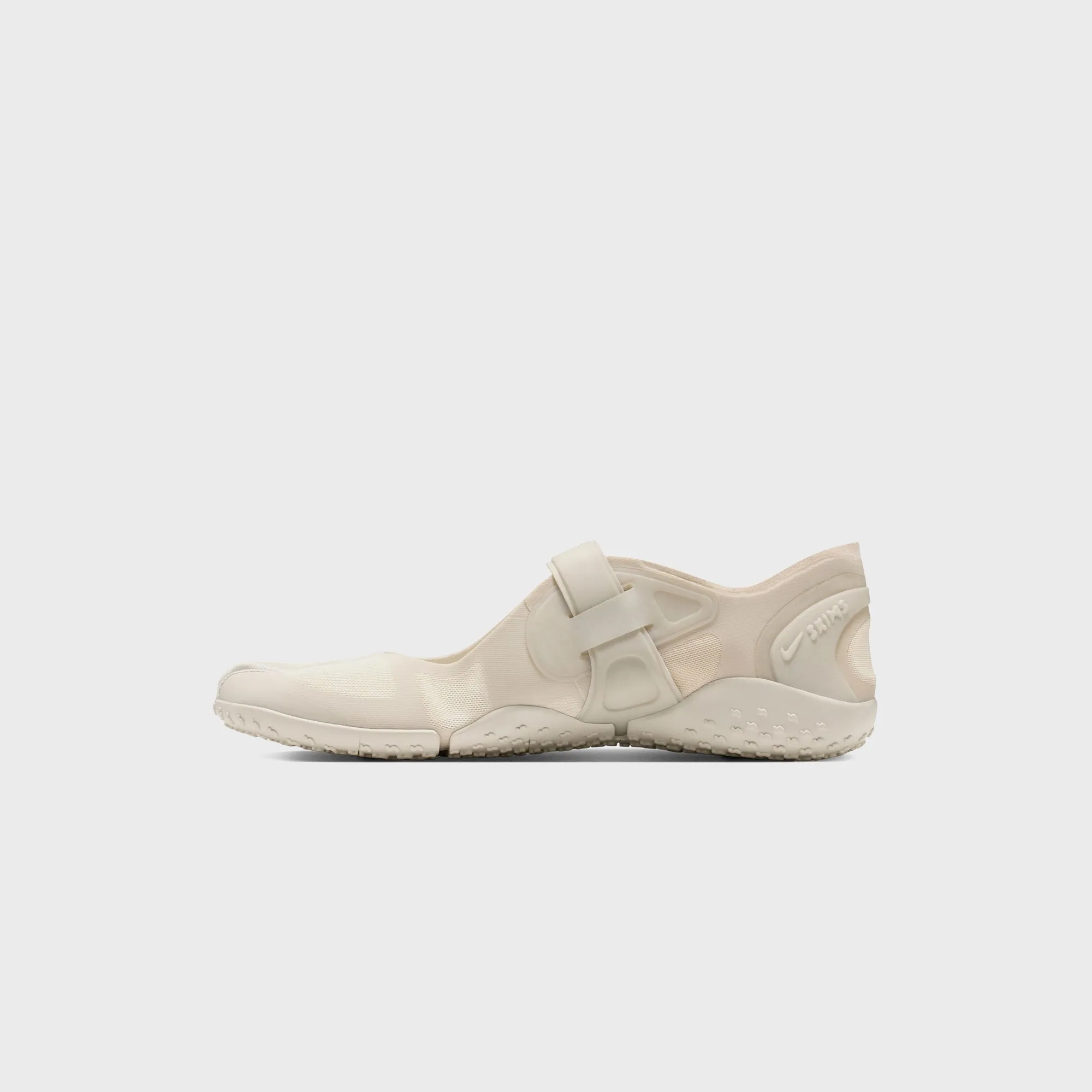 NikeSKIMS WMNS Rift Mesh - Light Bone / Light Orewood Brown sold by Kith product image thumbnail 5