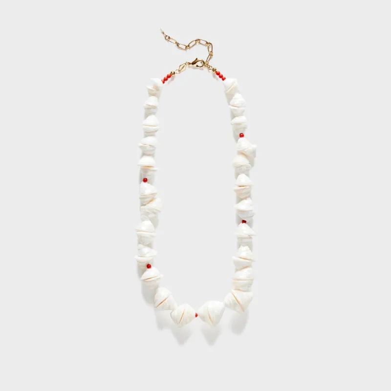Anni Lu Seashell Smiles Necklace - Gold made by Anni Lu