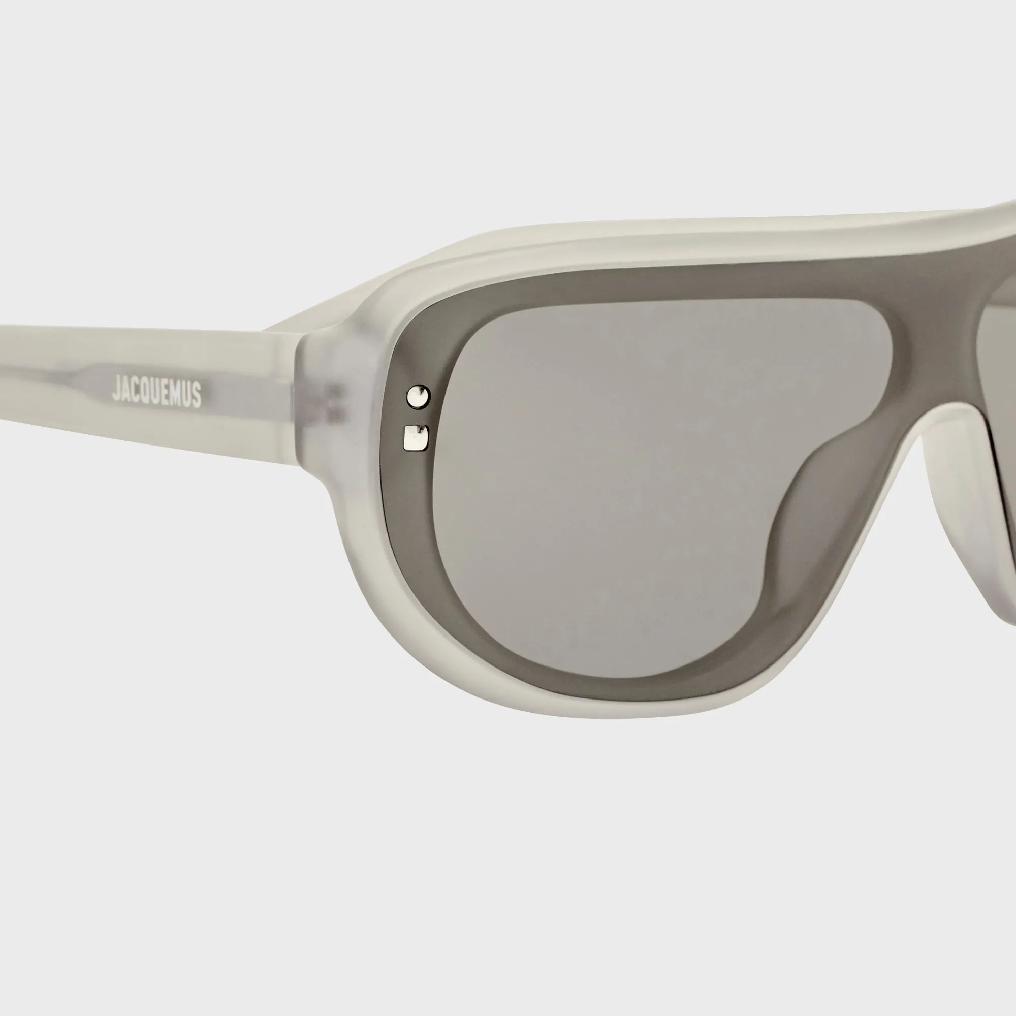 Jacquemus Jac 225 Frames - Sanded Smoke / Silver / Khaki sold by Kith product image thumbnail 4
