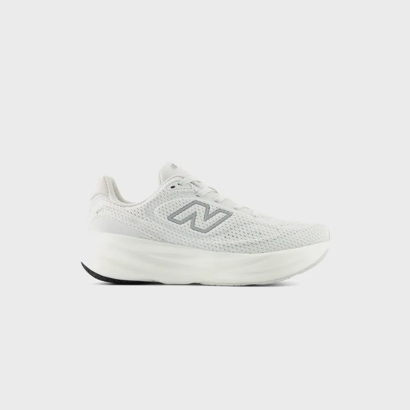 New Balance WMNS 1080v15 - White / Silver Metallic made by New Balance