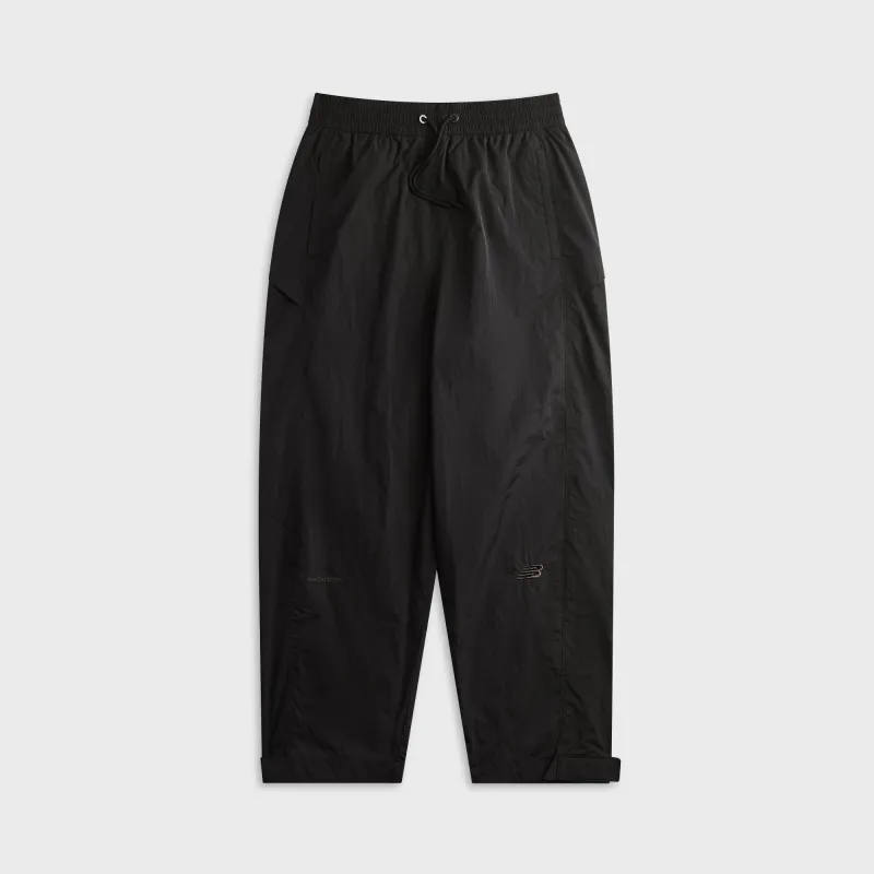 New Balance Grey Nylon Wide Tapered Pant - Black made by New Balance