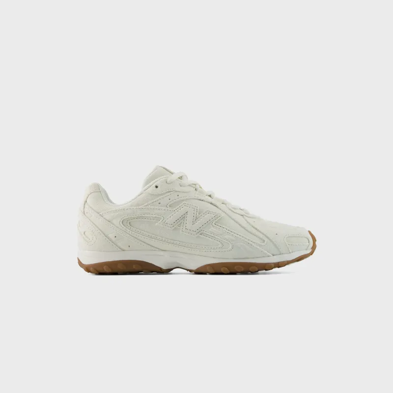 New Balance 204L - Sea Salt made by New Balance