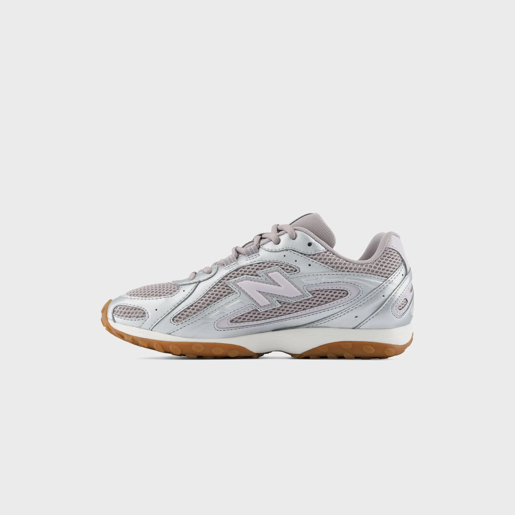 New Balance 204L - Truffle Salt / Horizon Grey / Silver Metallic sold by Kith product image thumbnail 3