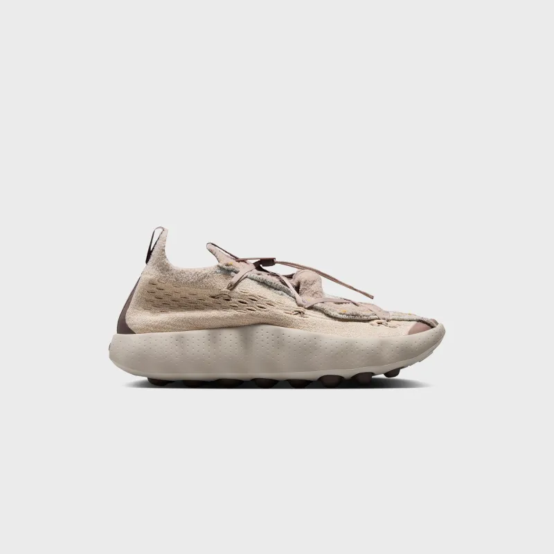 Nike Mind 002 - Sand Drift / Fossil Rose / Plum Eclipse / Light Orewood Brown made by Nike