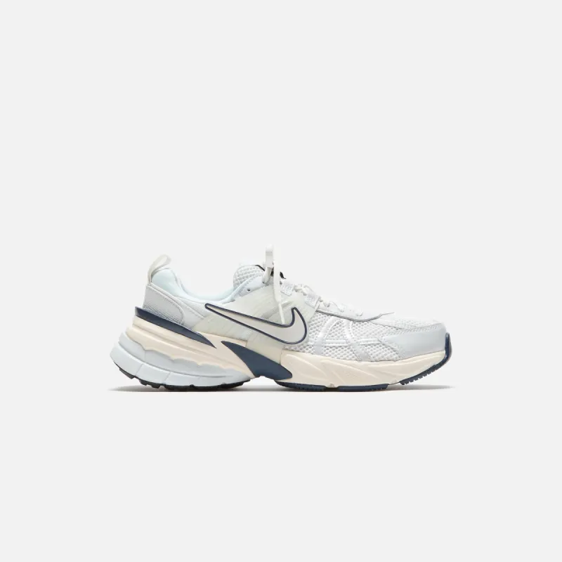 Nike WMNS V2K Run - Platinum Tint / Platinum Tint / Pure Platinum sold by Kith