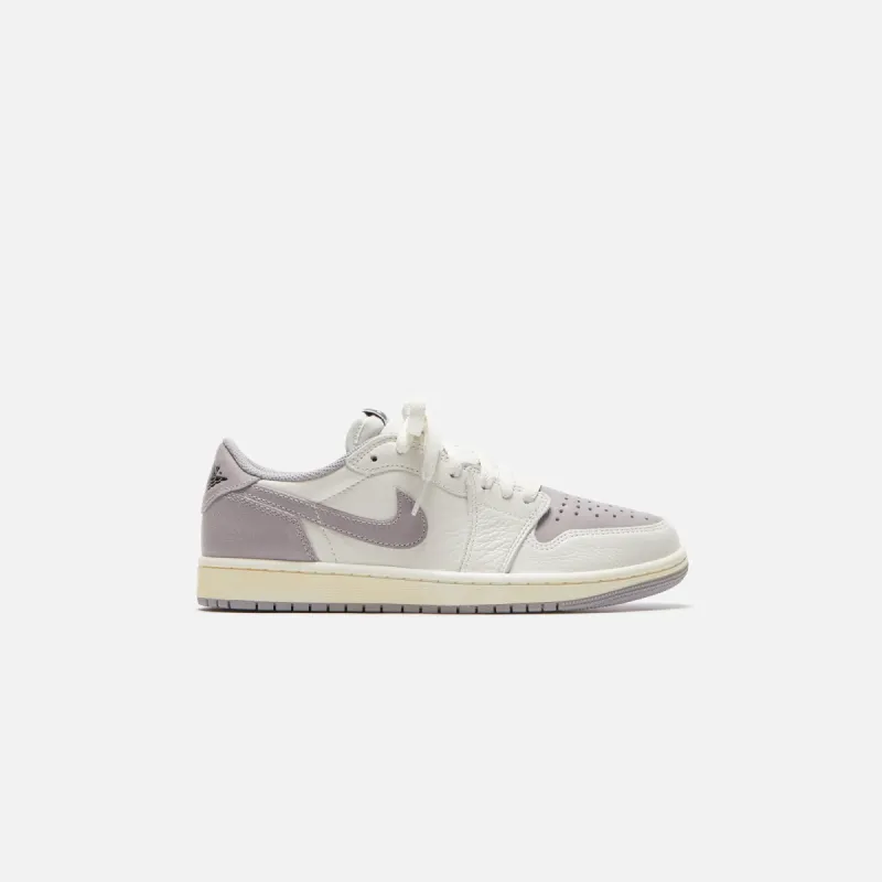 Nike Air Jordan 1 Retro Low OG - Sail / Black Atmosphere sold by Kith