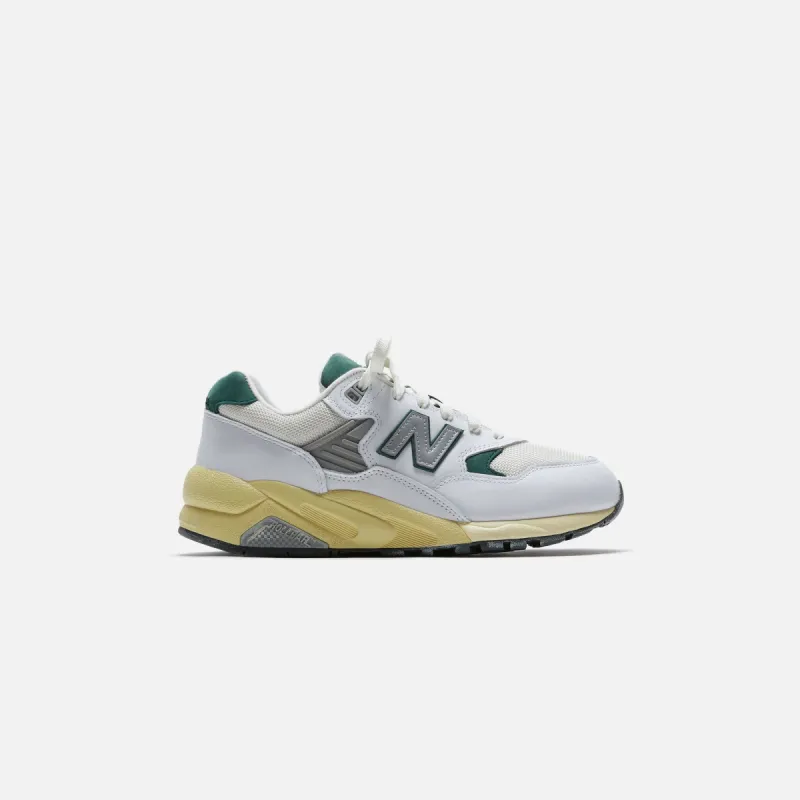 New Balance 580 - White / Green sold by Kith