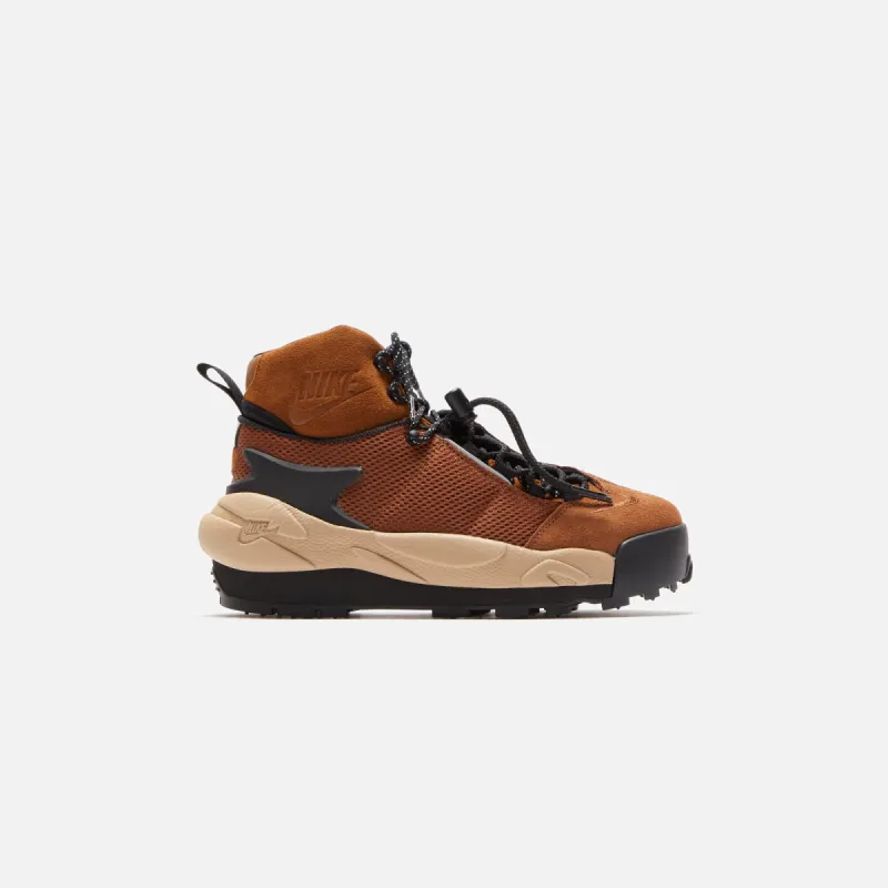 Nike x Sacai Magmascape - Light British Tan / Light British Tan / Black sold by Kith