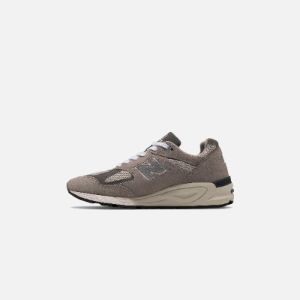 New Balance Made in USA 990v2 - Grey sold by Kith