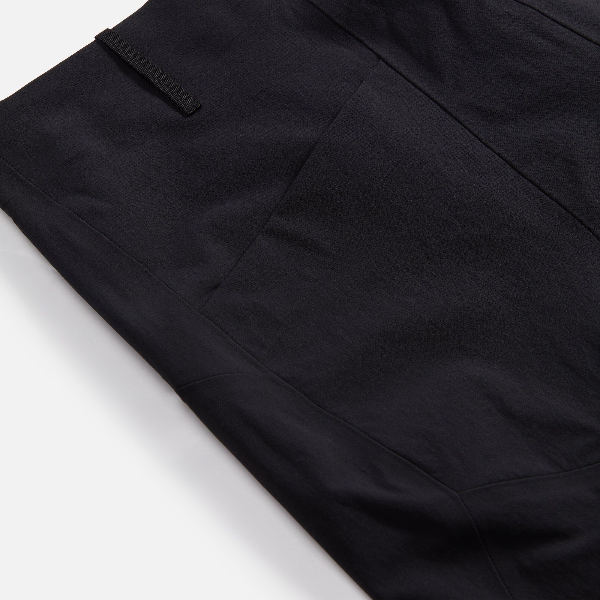Veilance Voronoi Pant - Black sold by Kith product image thumbnail 4