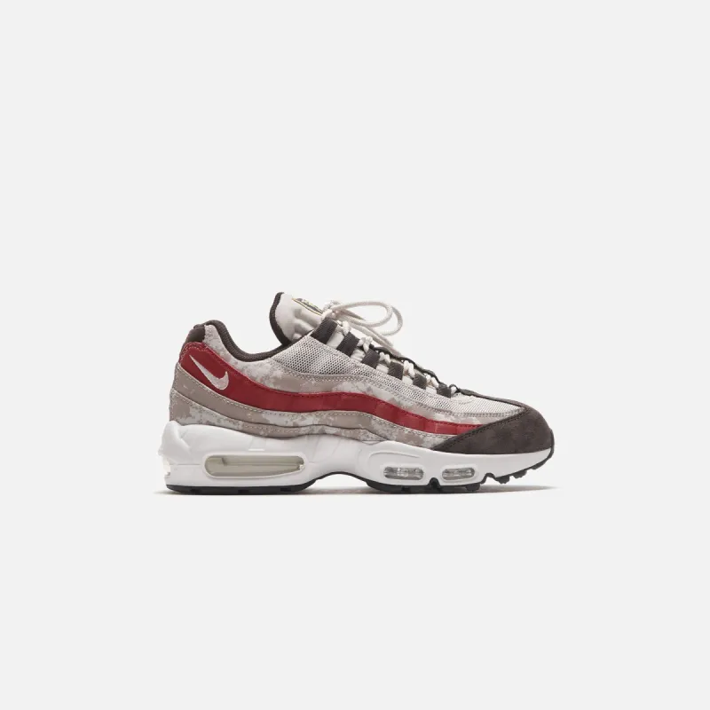 Nike Air Max 95 - Light Bone / Summit White / Khaki / Dune Red sold by Kith