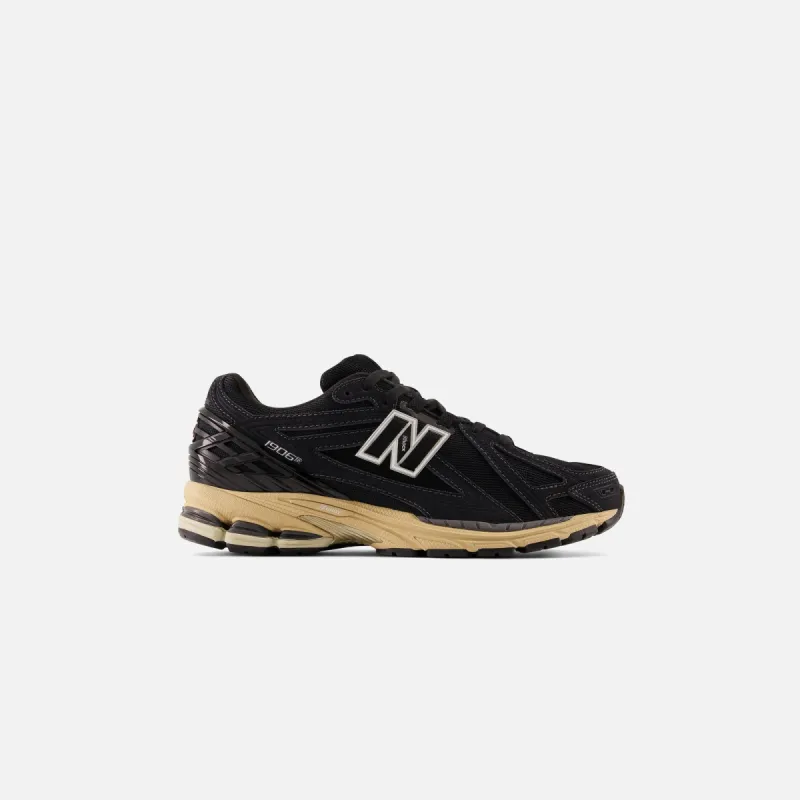 New Balance 1906R - Black / Taos Taupe / Magnet sold by Kith