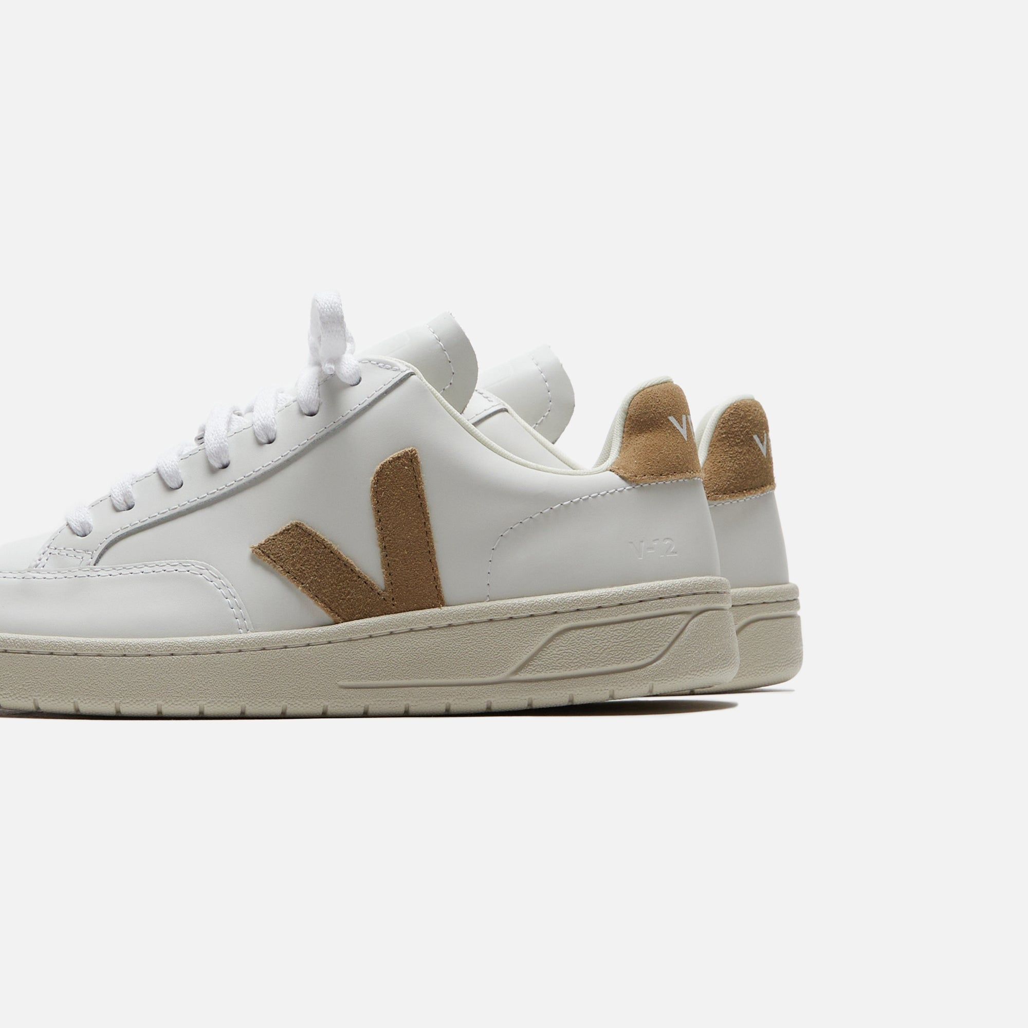 Veja V-12 Leather - Extra White / Dune sold by Kith product image thumbnail 3