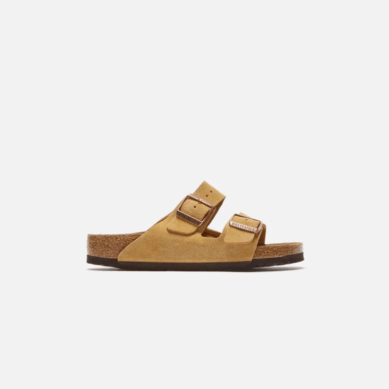 Birkenstock WMNS Arizona Suede - Latte Cream sold by Kith