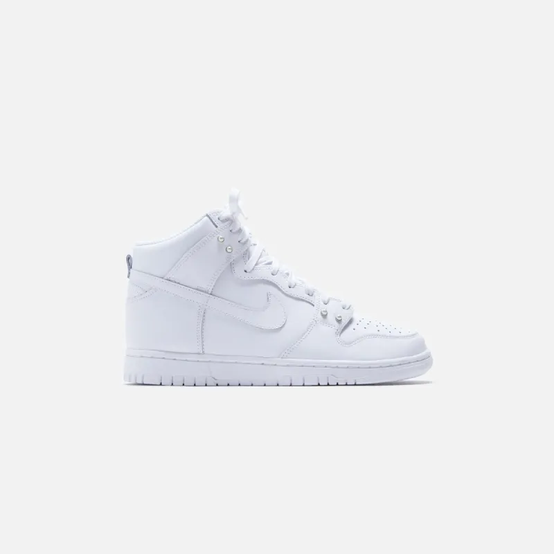 Nike Wmns Dunk High SE - White / Metallic Silver / Sail sold by Kith