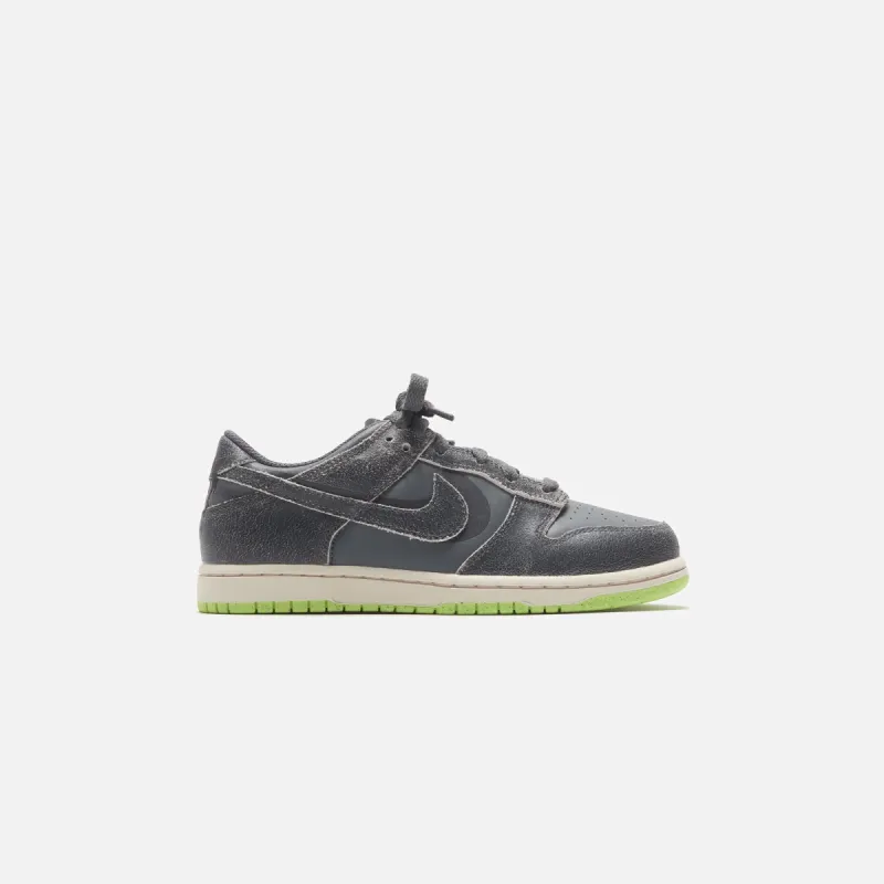 Nike Dunk Low SE - Iron Grey / Phantom / Ghost Green sold by Kith