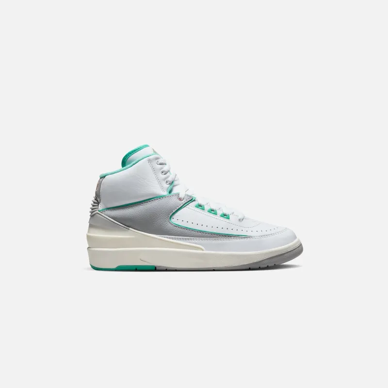 Nike WMNS Air Jordan 2 Retro - White / Crystal Mint / Metallic Red Bronze sold by Kith