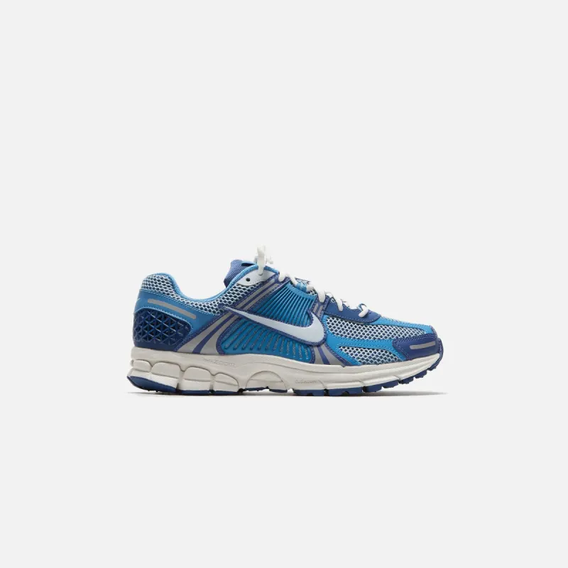 Nike Zoom Vomero 5 - Worn Blue / Football Grey / Dutch Blue sold by Kith