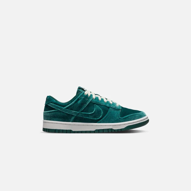 Nike WMNS Dunk Low SV - Dark Atomic Teal / Sail sold by Kith