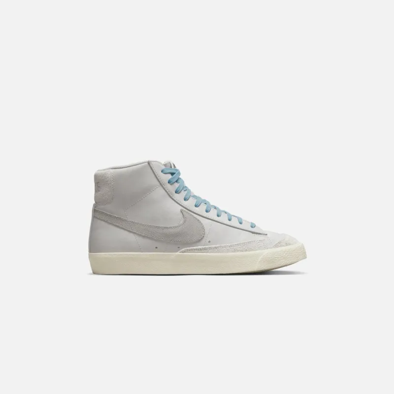 Nike Blazer Mid `77 PRM - Grey Fog / Grey Fog / Alpha Orange / Light Smoke Grey sold by Kith