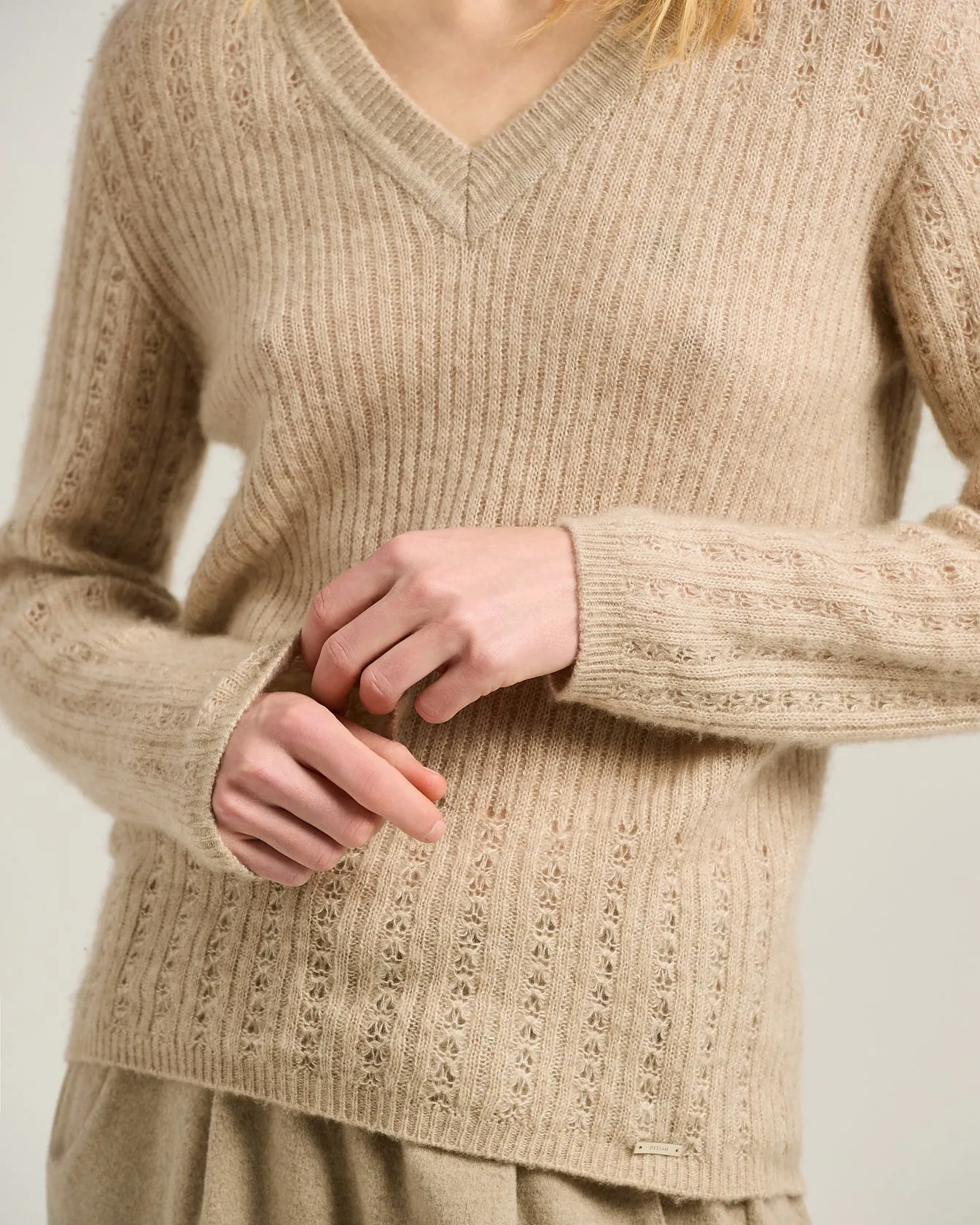 V-NECK OPENWORK SWEATER IN CASHMERE AND SILK BEIGE sold by Kiton product image thumbnail 4