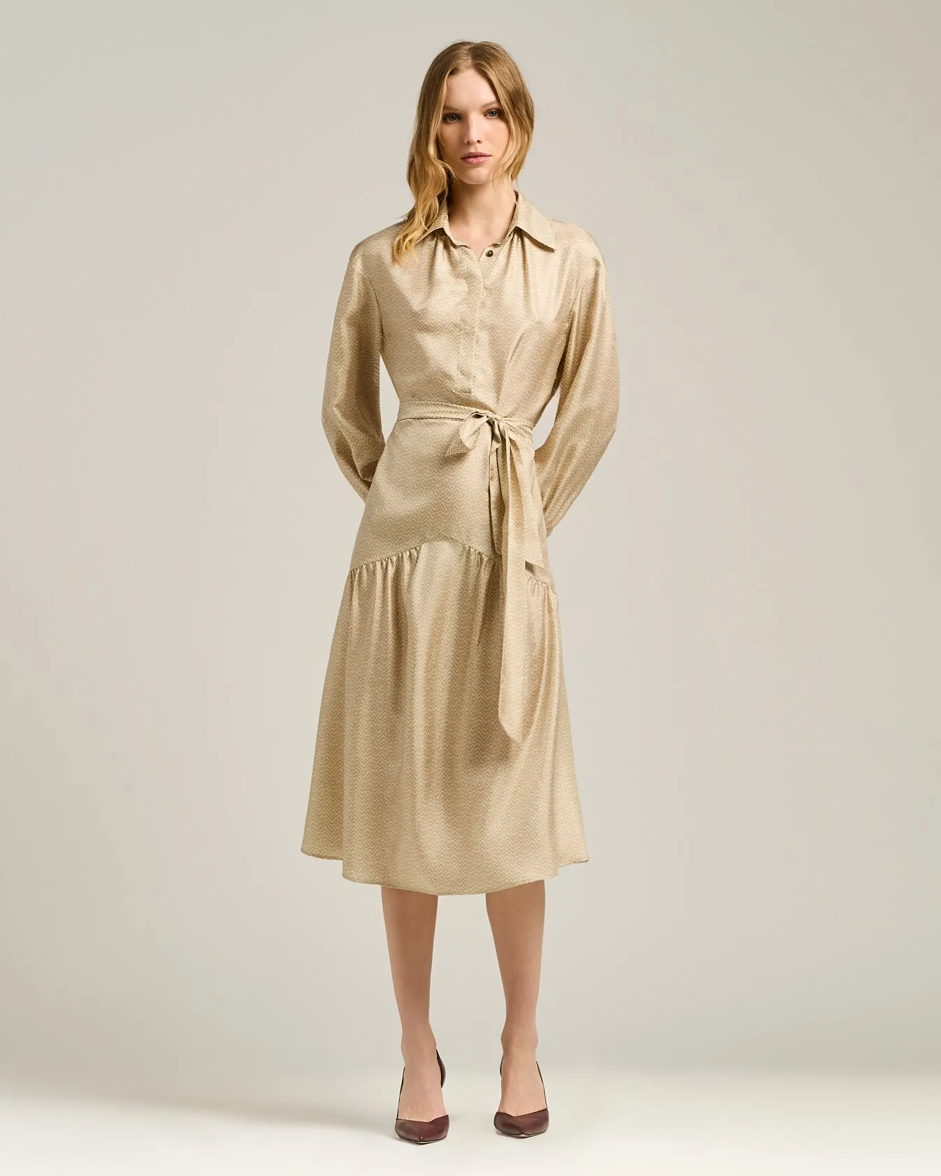 BEIGE PRINTED SILK KNEE-LENGTH SHIRT DRESS sold by Kiton product image thumbnail 2