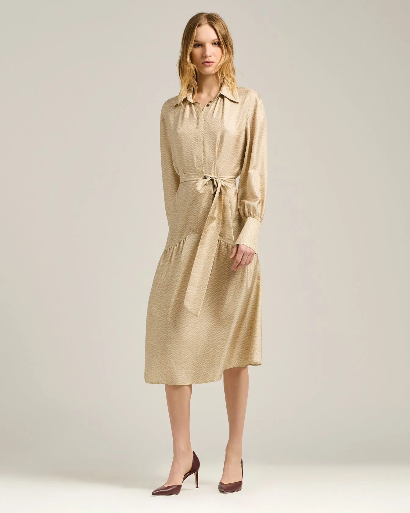 BEIGE PRINTED SILK KNEE-LENGTH SHIRT DRESS sold by Kiton product image thumbnail 5