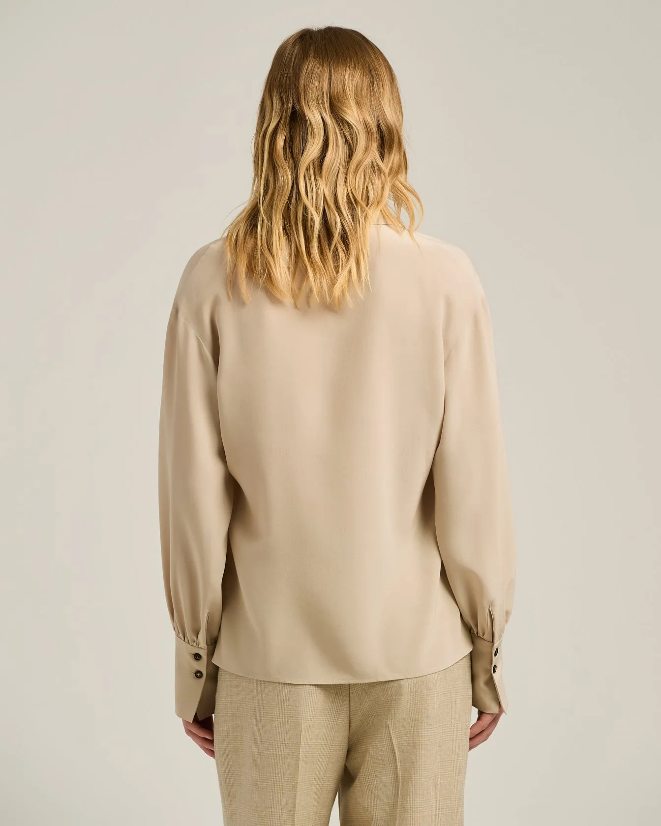 ELEGANT CREAM WHITE SILK BLOUSE sold by Kiton product image thumbnail 3