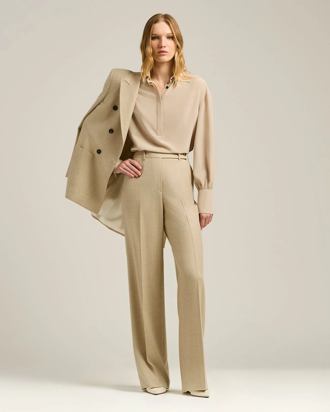 ELEGANT CREAM WHITE SILK BLOUSE sold by Kiton product image thumbnail 5