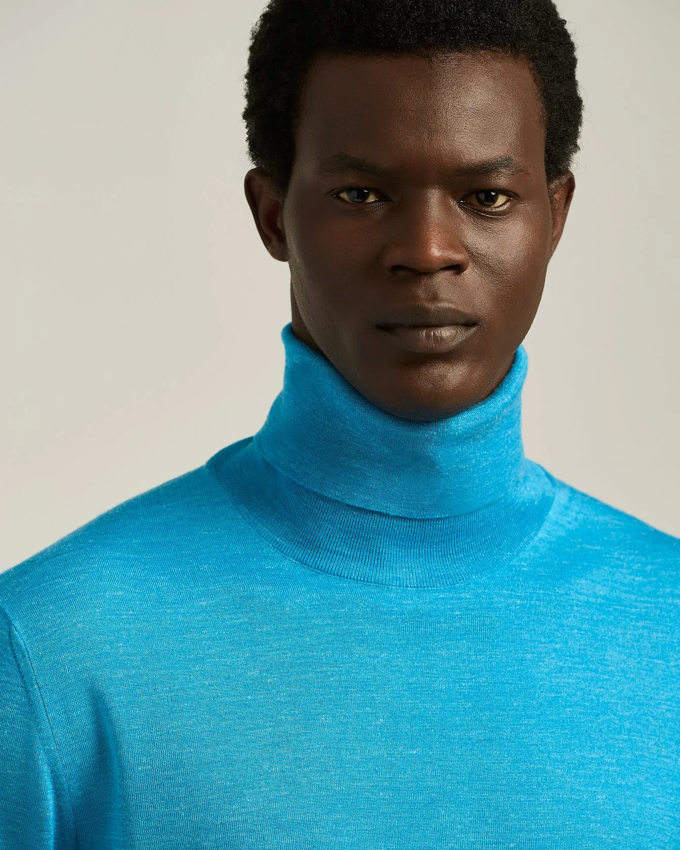 SKY BLUE SILK AND “DIAMANTE BLU” WOOL TURTLENECK sold by Kiton product image thumbnail 4