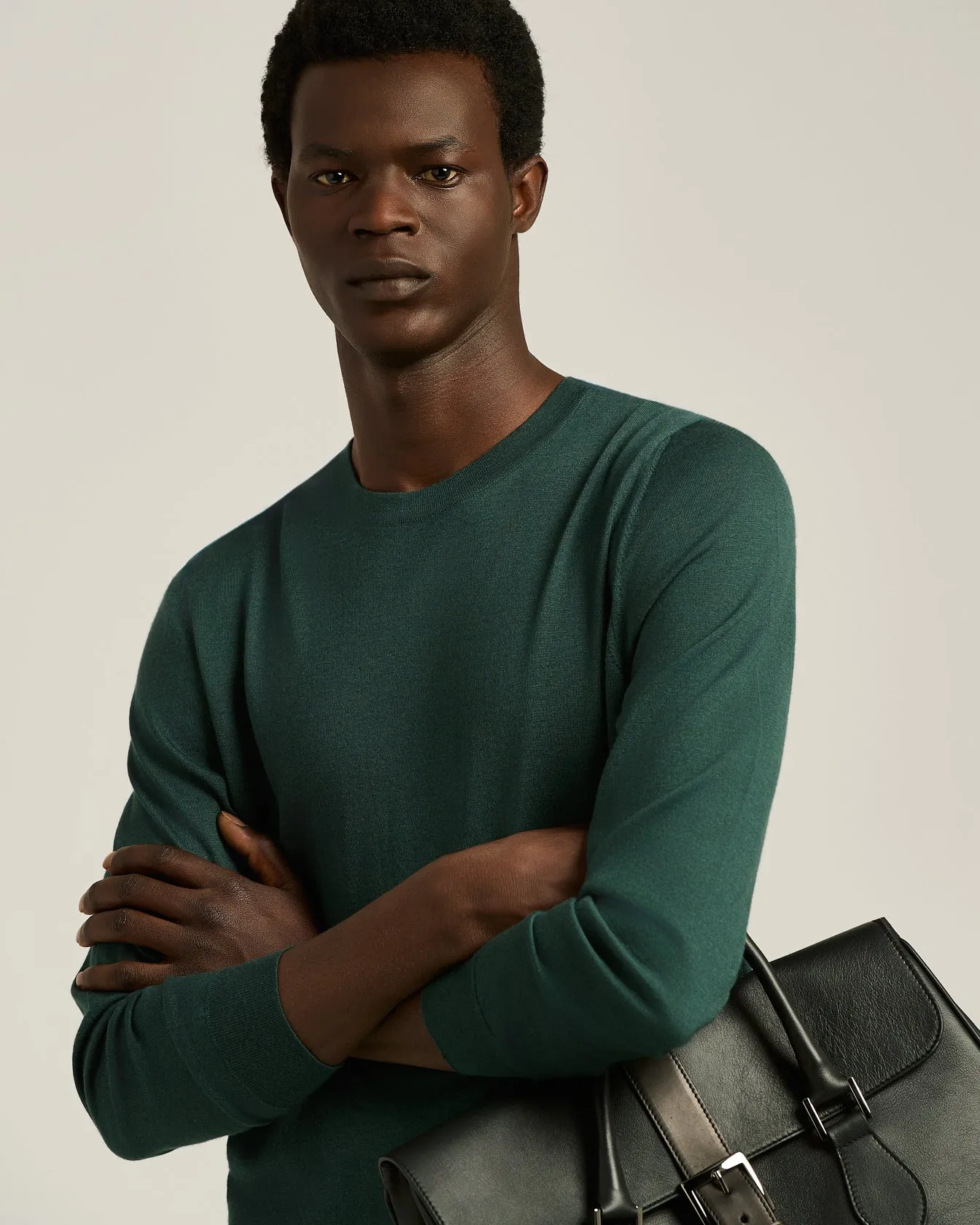 GREEN PINE CREWNECK SWEATER IN CASHMERE AND SILK sold by Kiton product image thumbnail 4