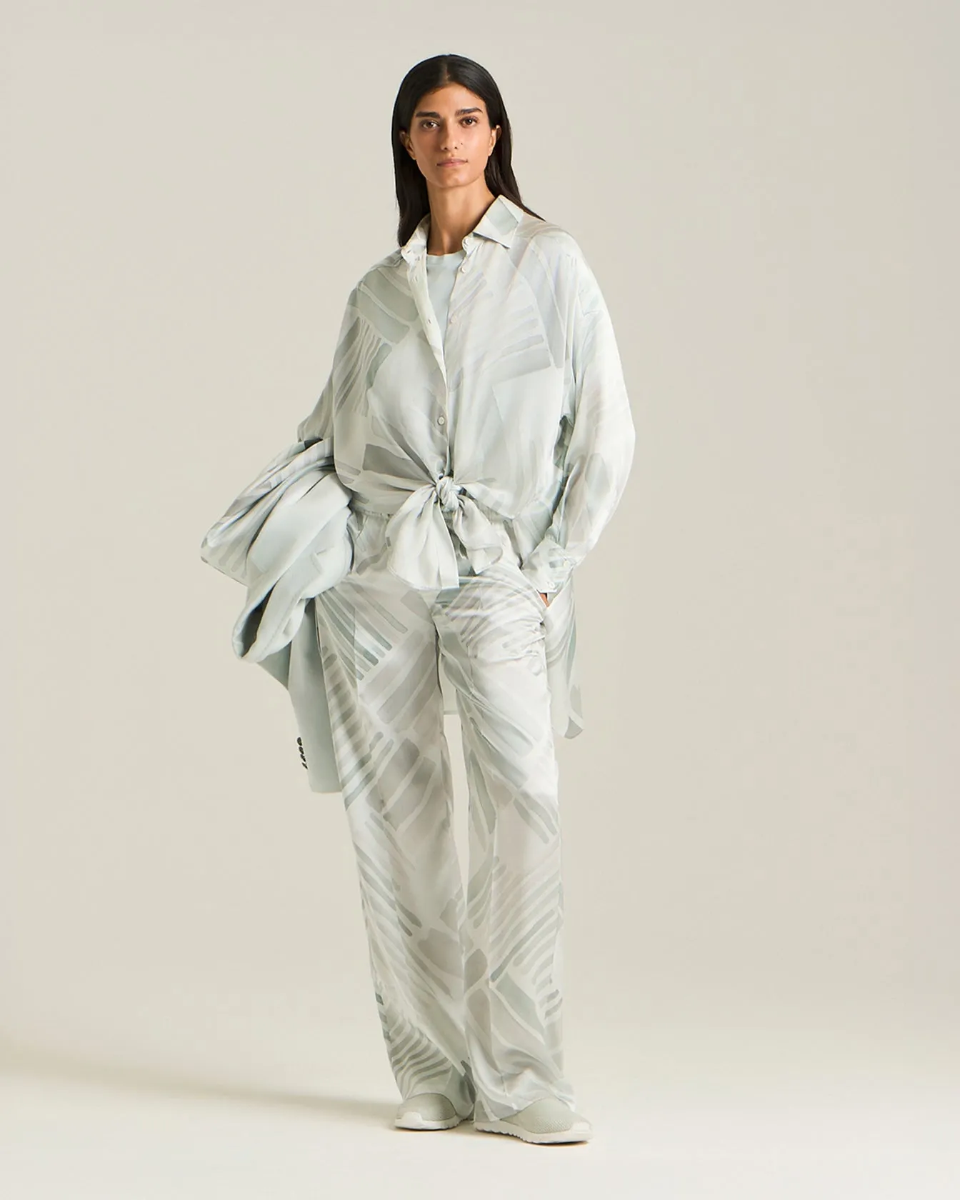 SILK TROUSERS WITH ETHNIC BRUSH PATTERN sold by Kiton product image thumbnail 4