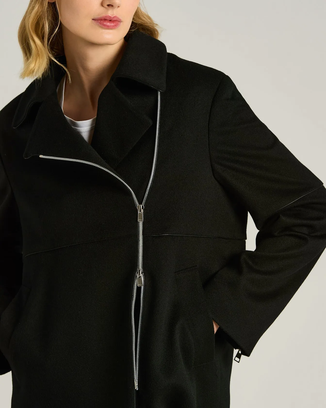 TAILORED PURE CASHMERE BLACK OVERCOAT sold by Kiton product image thumbnail 4