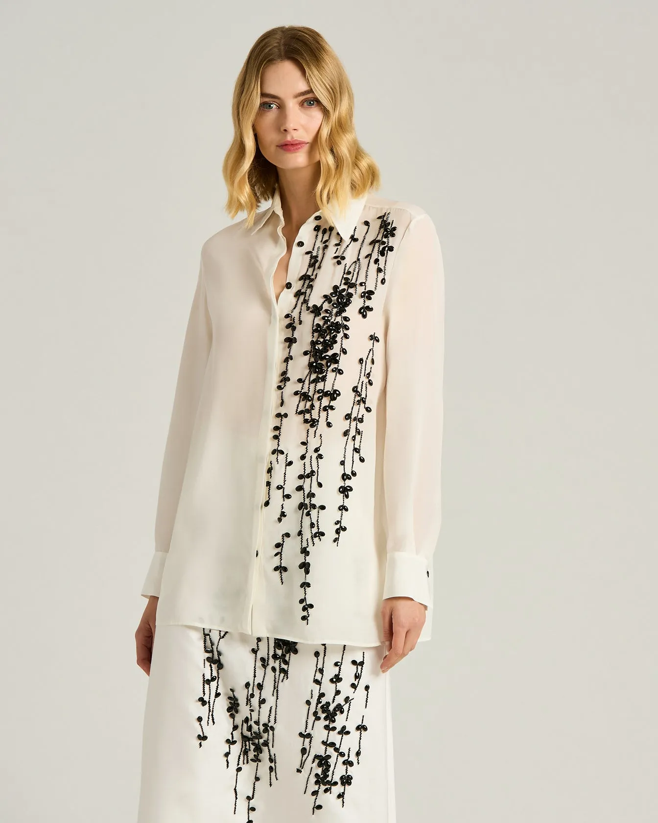 SILK SATIN SHIRT WITH HAND-EMBROIDERED DESIGN IN WHITE sold by Kiton product image thumbnail 2