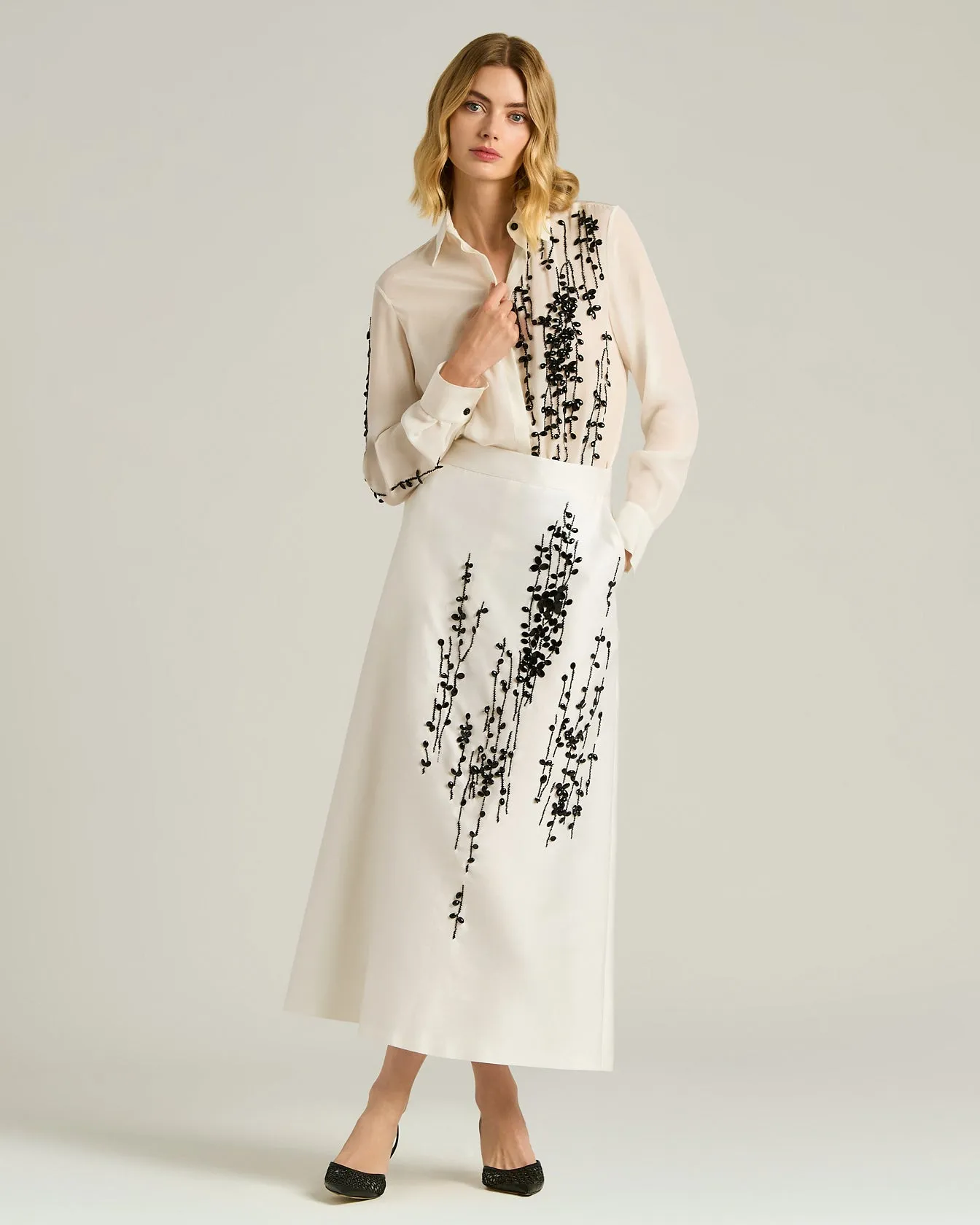 COTTON SILK SATIN TAILORED SKIRT WITH RAISED EMBROIDERY IN OPTICAL WHITE sold by Kiton product image thumbnail 5