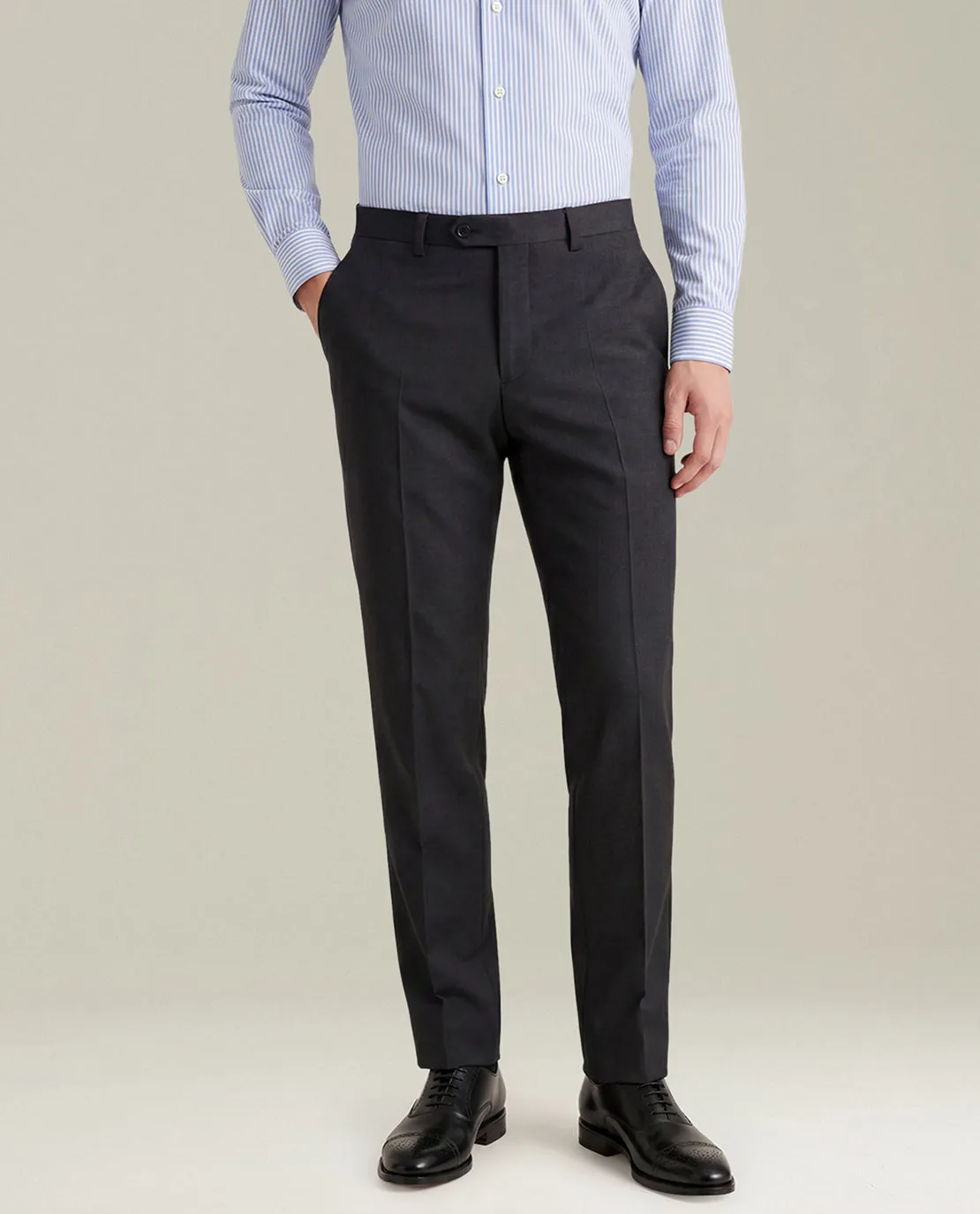 CHARCOAL GREY 14-MICRON WOOL SUIT WITH NATURAL SHOULDERS sold by Kiton product image thumbnail 4