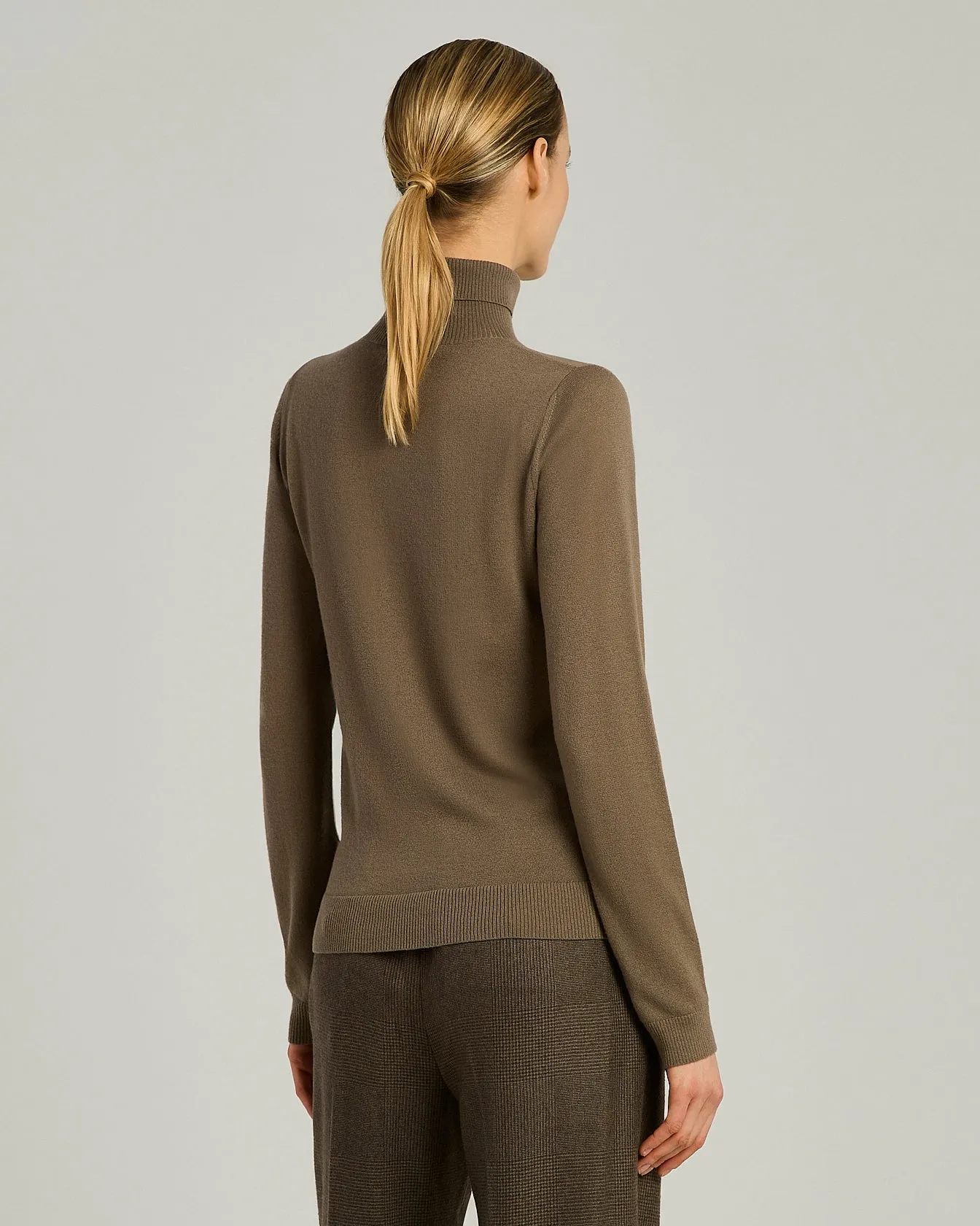 TAUPE CASHMERE TURTLENECK SWEATER sold by Kiton product image thumbnail 3
