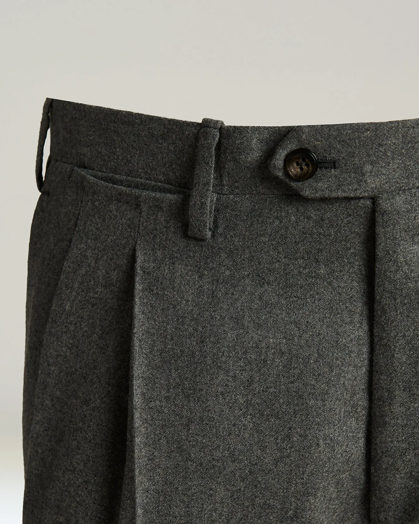 MEDIUM-GRAY WOOL TROUSERS WITH FRONT PLEATS sold by Kiton product image thumbnail 3